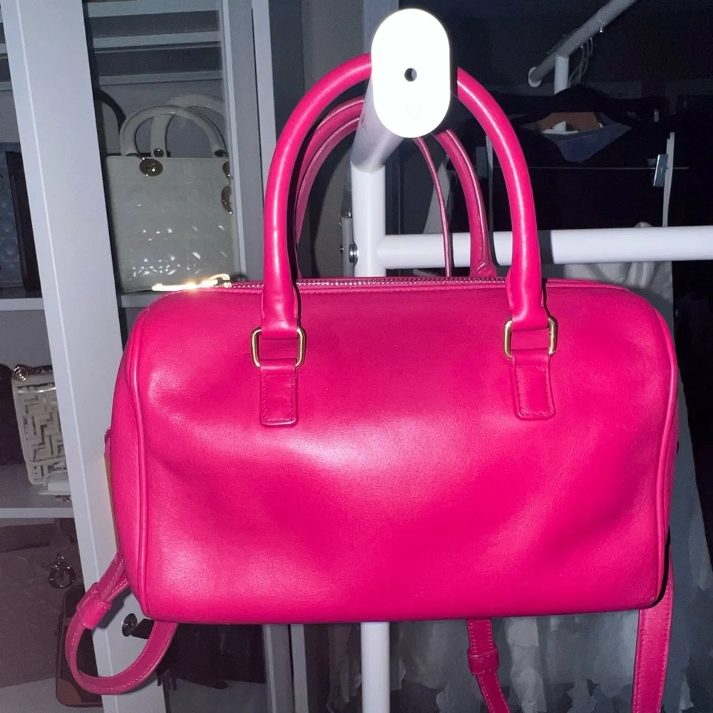 Saint Laurent Fuchsia bandoliere Bag w/removable crossbody strap - Picture 2 of 13